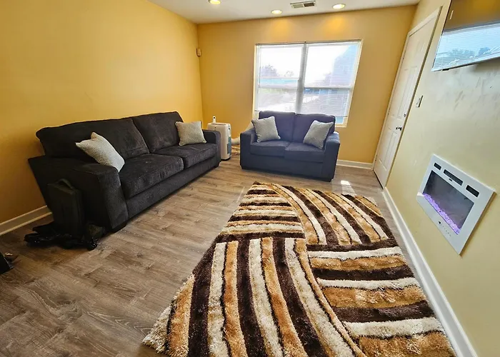 Titi\'S Southside Abode