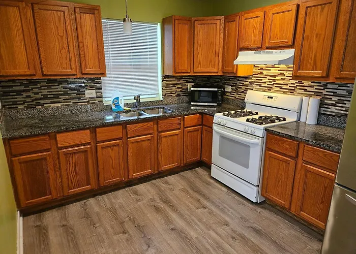 Titi\'S Southside Abode